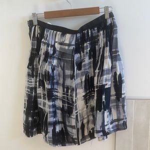 Blue floral pleated skirt, Size 6